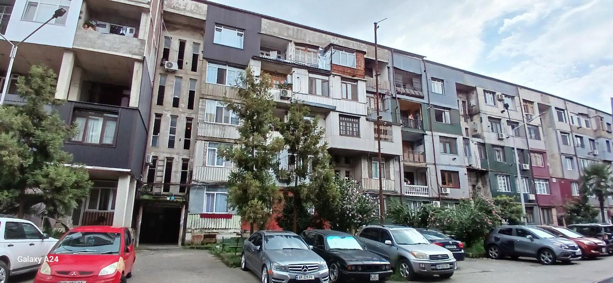 Bright And Cozy Apartment Батуми Экстерьер фото