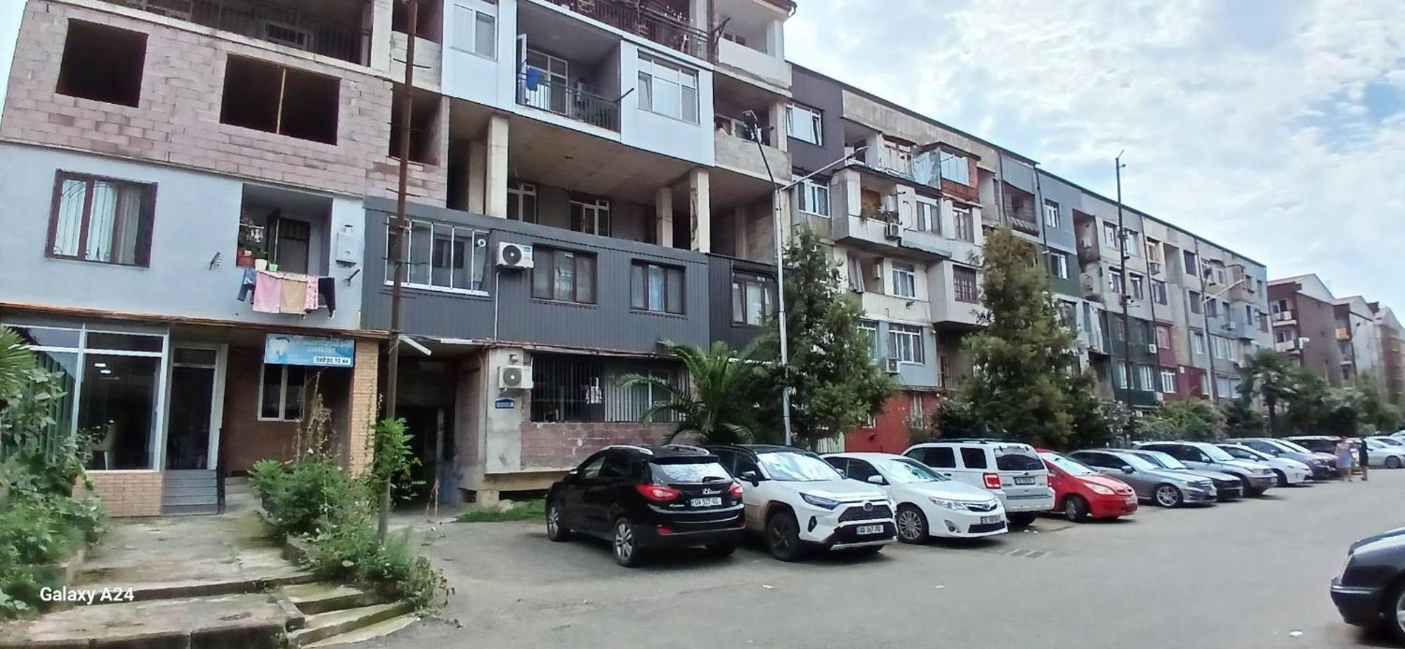 Bright And Cozy Apartment Батуми Экстерьер фото
